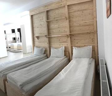 Фото номера Апартаменты Отель Hotel Nova Bital г. Popeşti-Leordeni 5