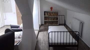 Фото номера Трехместный номер Отель Hotel Nova Bital г. Popeşti-Leordeni 8